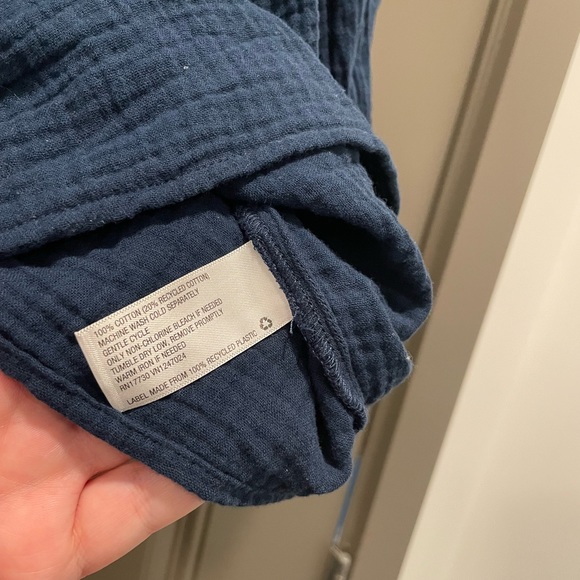 Universal Thread Top - Picture 6 of 6